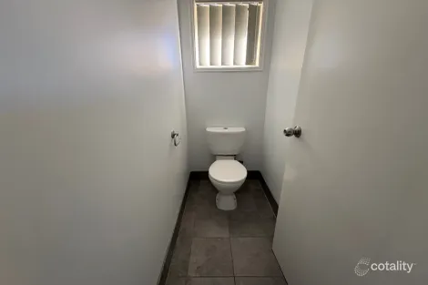 Property photo of 15 Bunya Court Eli Waters QLD 4655