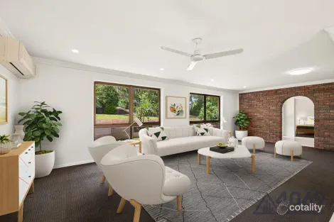 10 Marlock St, Bellbowrie, QLD 4070