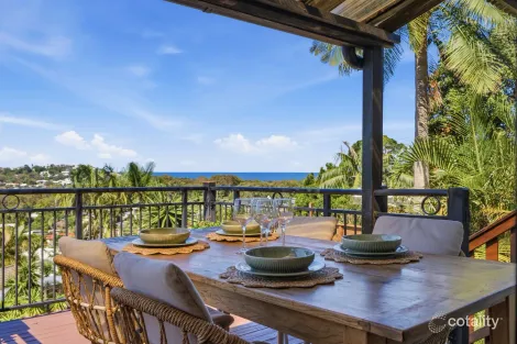 Property photo of 52 Aldinga Drive Wamberal NSW 2260