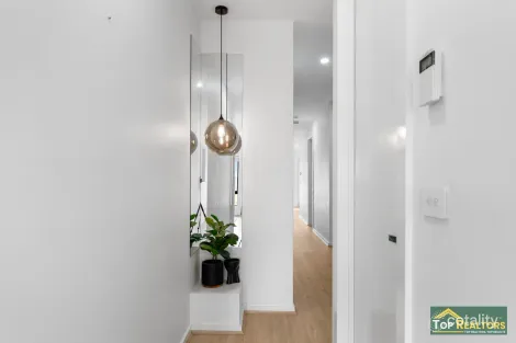 Property photo of 9 Doma Drive Truganina VIC 3029