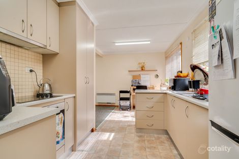 Property photo of 2/187 Retreat Road Spring Gully VIC 3550