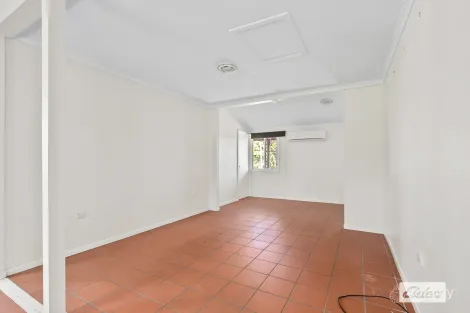 Property photo of 5 Edwards Place Emerald QLD 4720