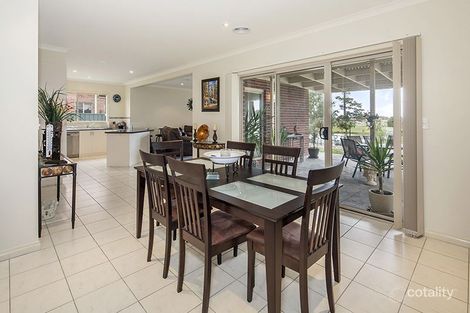29 St Andrews Pl, Lake Gardens, VIC 3355
