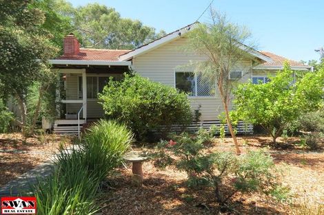Property photo of 36 Jinda Road Koongamia WA 6056
