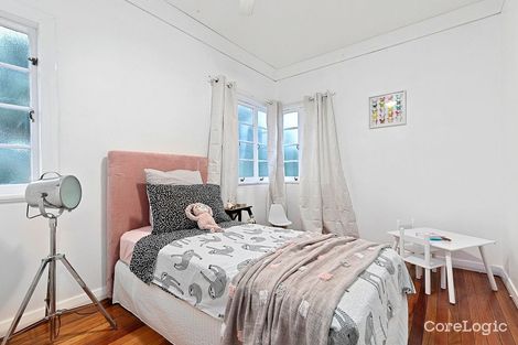Property photo of 58 Marshall Road Holland Park West QLD 4121