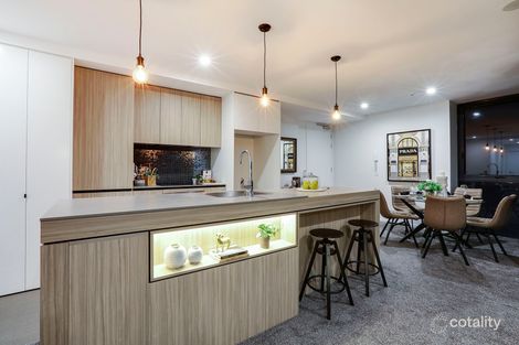 Property photo of 25/31 Queensland Avenue Broadbeach QLD 4218