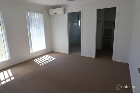 Property photo of 26 Kerrisdale Crescent Beaconsfield QLD 4740