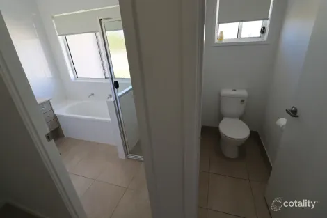 Property photo of 26 Kerrisdale Crescent Beaconsfield QLD 4740