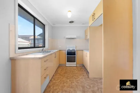 Property photo of 2 Robinson Close Lurnea NSW 2170