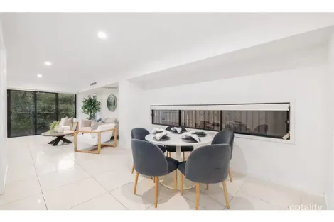 Property photo of 60 Kookaburra Circuit Rochedale QLD 4123