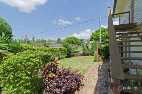 2 Winton St, Stafford Heights, QLD 4053