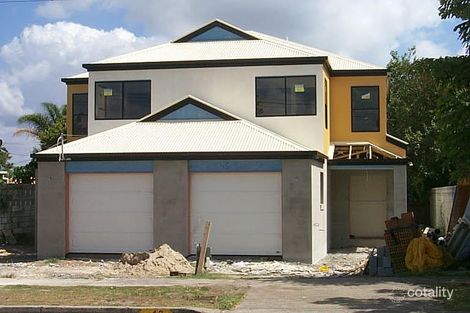 43 Surf St, Mermaid Beach, QLD 4218