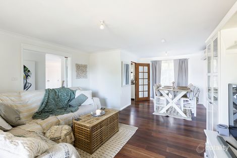 Property photo of 2 Deakin Close Springwood NSW 2777