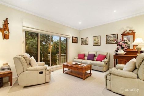 Property photo of 2/8 Highbury Road Burwood VIC 3125