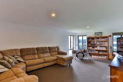 Property photo of 18 Northerly Drive Hodgson Vale QLD 4352