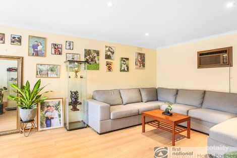 Property photo of 32 Scotsburn Way Endeavour Hills VIC 3802