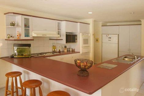 Property photo of 28 Royston Avenue Berwick VIC 3806