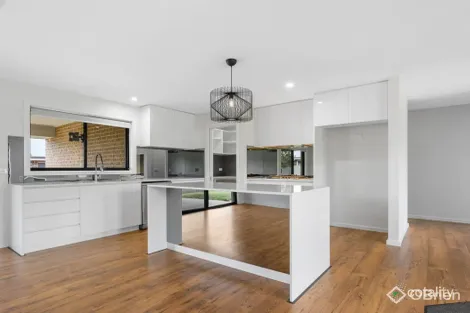Property photo of 58 Songlark Crescent Thurgoona NSW 2640