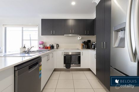 Property photo of 86 Hanover Drive Pimpama QLD 4209