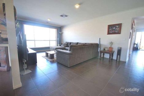 Property photo of 48 Tyndall Street Cranbourne East VIC 3977
