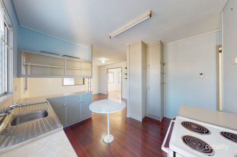 20 Symons St, Park Avenue, QLD 4701