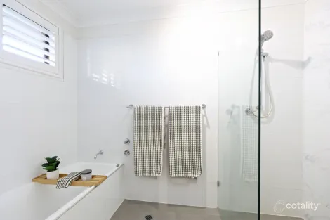 Property photo of 5 McCabe Close St Clair NSW 2759