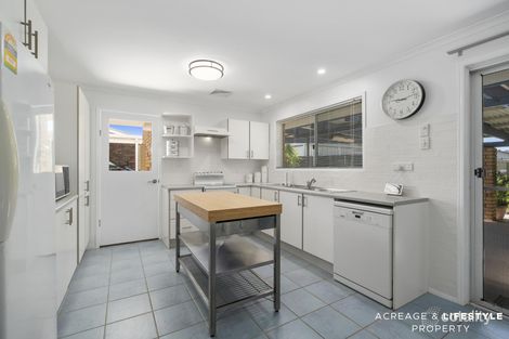 Property photo of 29 Moatah Drive Beachmere QLD 4510