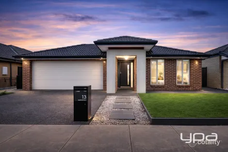 13 Luxford Dr, Point Cook, VIC 3030