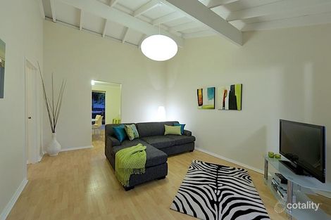 63 Dover Rd, Scarborough, WA 6019