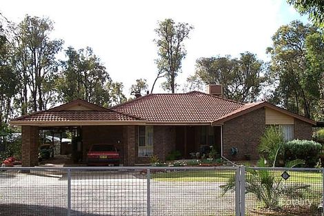 16 Dove Ct, Mundaring, WA 6073