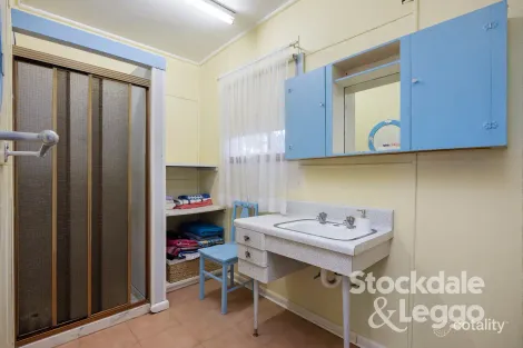Property photo of 17 Dalgleish Avenue Rosebud VIC 3939