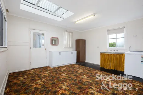 Property photo of 17 Dalgleish Avenue Rosebud VIC 3939