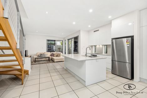 Property photo of 4/5 Sovereign Street Indooroopilly QLD 4068