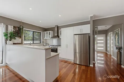 Property photo of 5 Rossdale Drive Eaglehawk VIC 3556