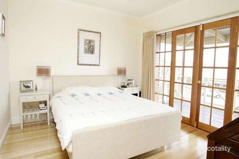 Property photo of 6 Polo Place Highton VIC 3216
