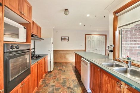 Property photo of 4 Parkside Court Currans Hill NSW 2567