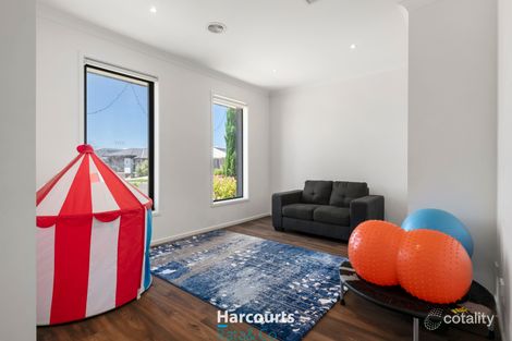 Property photo of 52 Faraday Street Mickleham VIC 3064