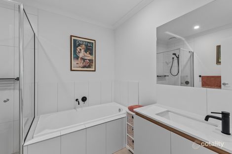 Property photo of 37 Anchorage Drive South Morang VIC 3752