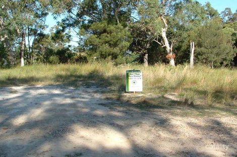 18 Pelican St, Macleay Island, QLD 4184