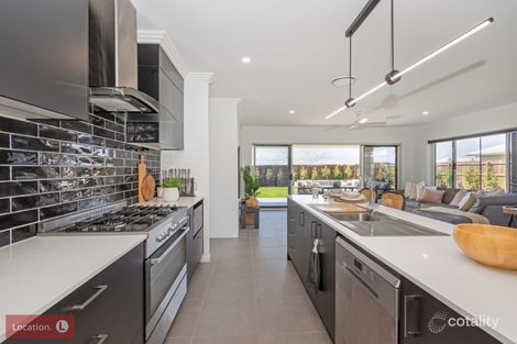 Property photo of 8 Plover Court Bargara QLD 4670