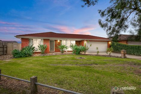 Property photo of 40 Thomas Place Pakenham VIC 3810