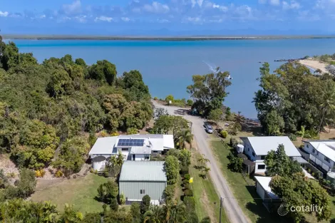 Property photo of 40 Davison Road Wilson Beach QLD 4800