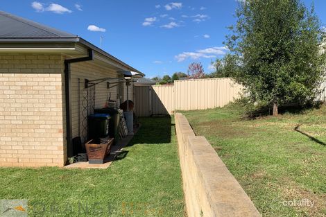 Property photo of 17 Isaac Drive Orange NSW 2800