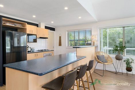 Property photo of 2 Marum Court Tawonga South VIC 3698