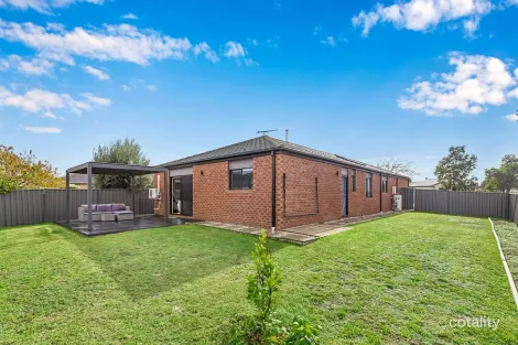 Property photo of 1 Hoddle Link Manor Lakes VIC 3024