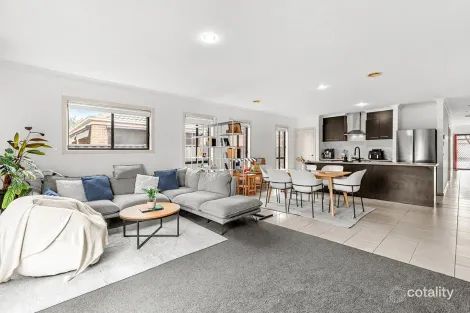 Property photo of 1 Hoddle Link Manor Lakes VIC 3024