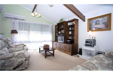 Property photo of 40 Alexander Crescent Frankston VIC 3199