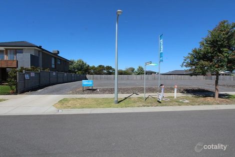 Property photo of 26 Lilydale Avenue Clyde North VIC 3978