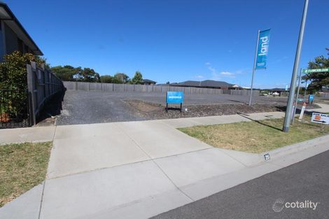 Property photo of 26 Lilydale Avenue Clyde North VIC 3978