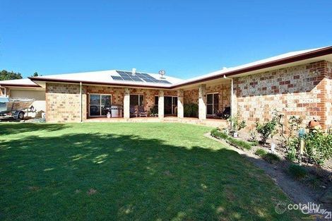 Property photo of 4 Albert Place Sandstone Point QLD 4511
